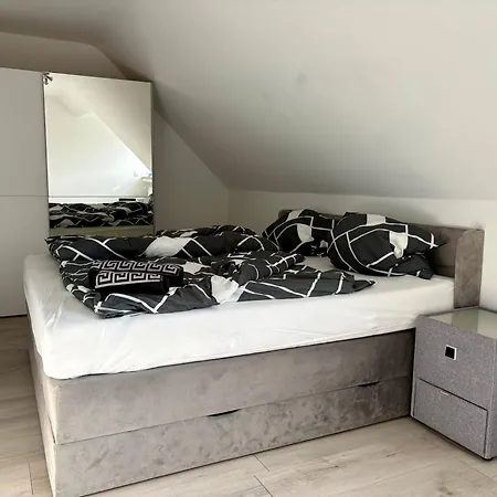 Modernes Auf 2 Etagen, 2 Schlafzimmer Appartamento *