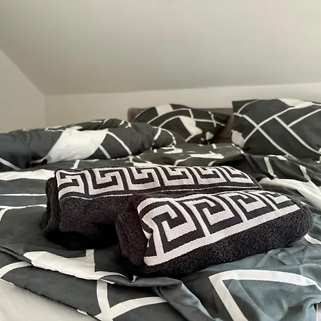 Modernes Auf 2 Etagen, 2 Schlafzimmer Appartamento *