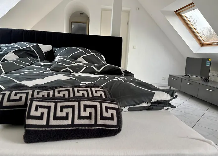 Modernes Auf 2 Etagen, 2 Schlafzimmer Appartement